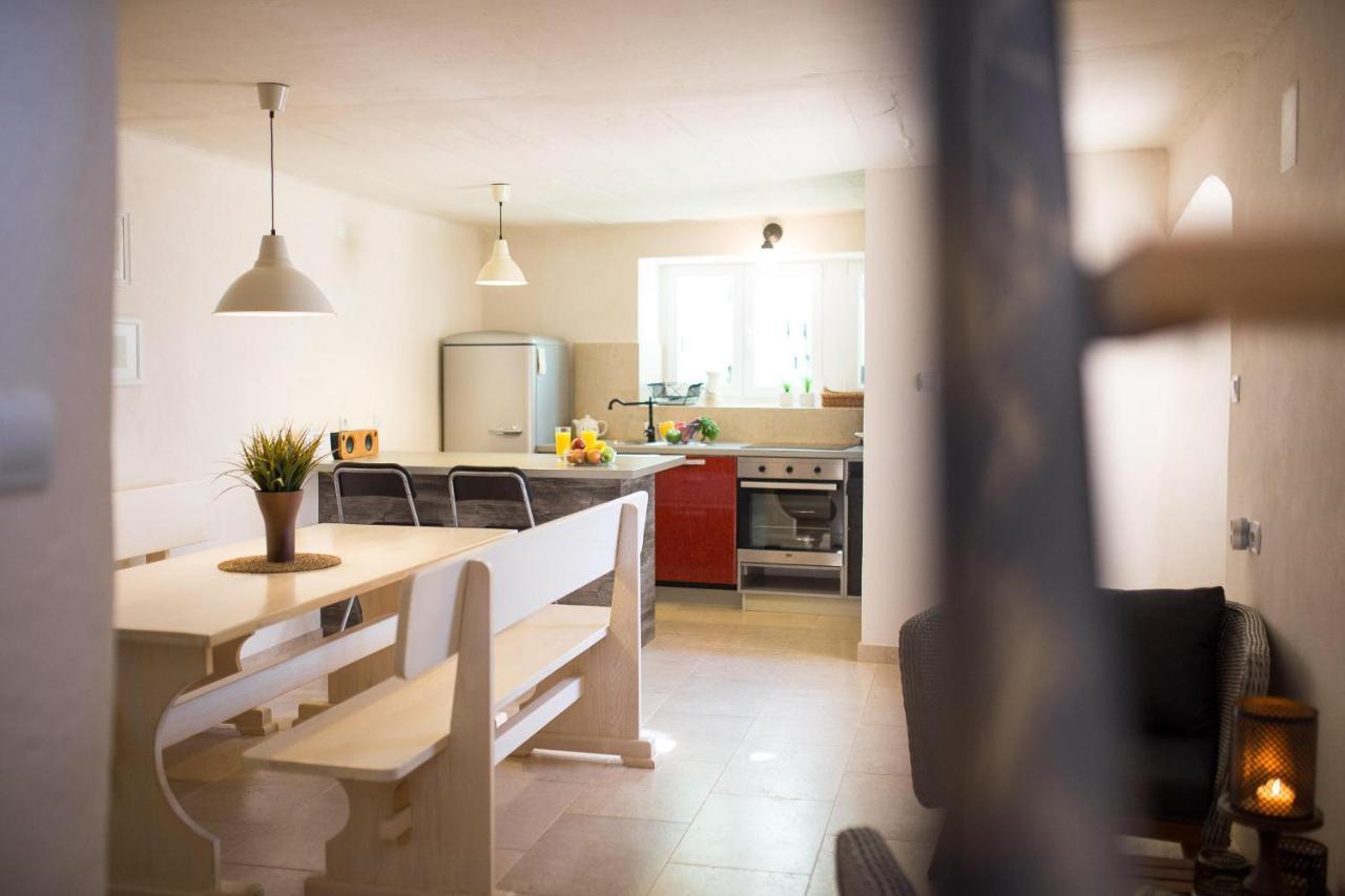 House Misto Villa Dobrinj Eksteriør billede